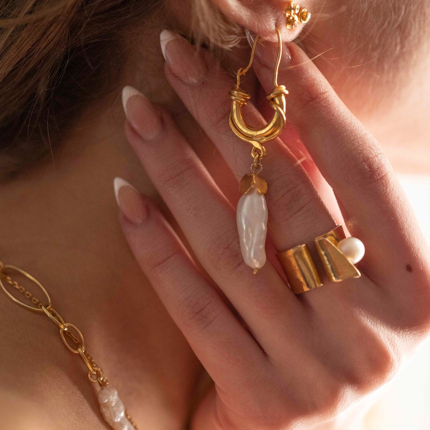Sedef's Pearl Earrings